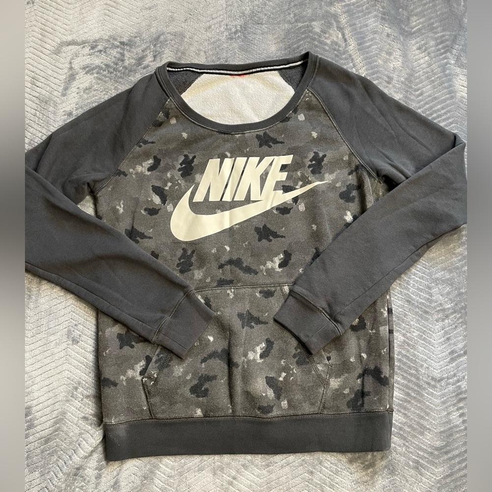 Womens Nike Sportswear‎ Rally Gray Camo Sweatshirt Small
